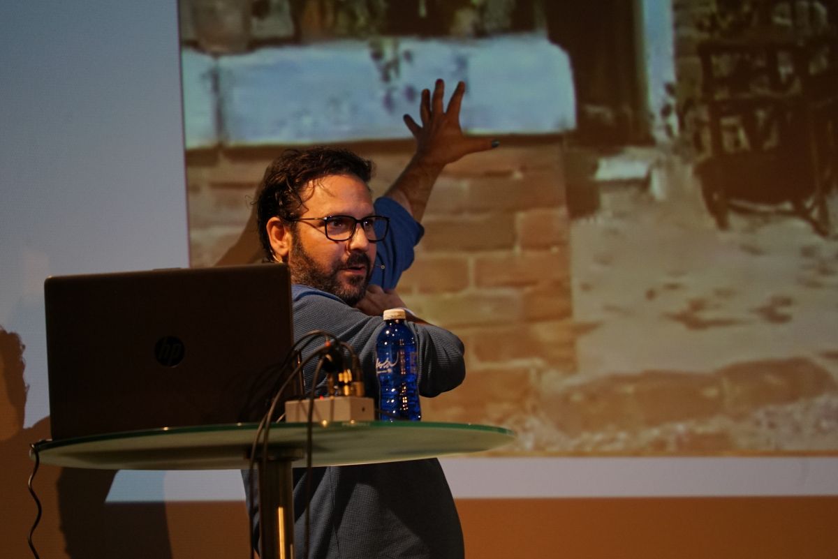 Josué Monchan hablando sobre el conflicto en los videojuegos